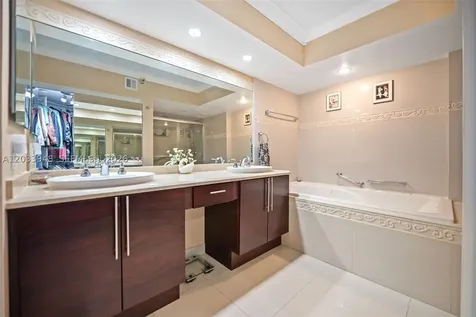 19101 NE 36th Court Aventura FL 33180