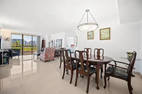19101 NE 36th Court Aventura FL 33180