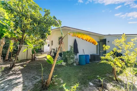 1243 NW 42nd Street Miami FL 33142