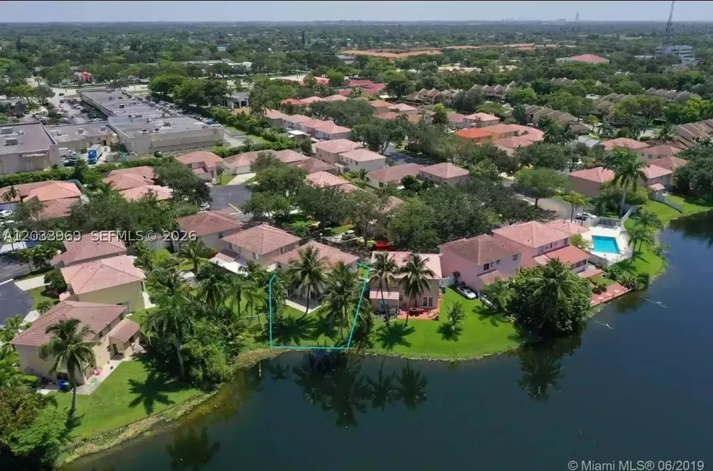 320 SW 99th Avenue Pembroke Pines FL 33025