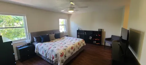 320 SW 99th Avenue Pembroke Pines FL 33025
