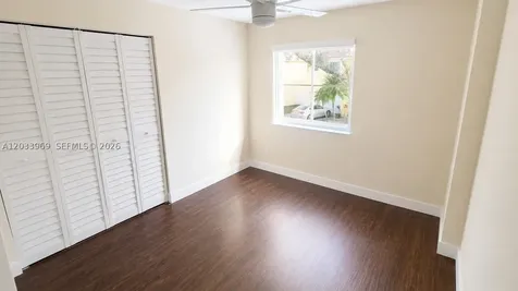 320 SW 99th Avenue Pembroke Pines FL 33025
