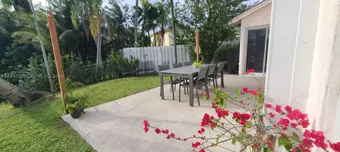 320 SW 99th Avenue Pembroke Pines FL 33025