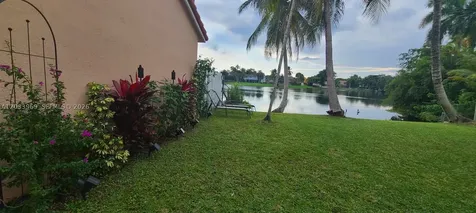 320 SW 99th Avenue Pembroke Pines FL 33025