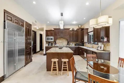 18825 N Bay Road Sunny Isles Beach FL 33160