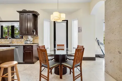 18825 N Bay Road Sunny Isles Beach FL 33160