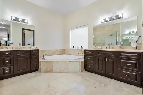 18825 N Bay Road Sunny Isles Beach FL 33160