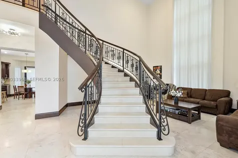 18825 N Bay Road Sunny Isles Beach FL 33160