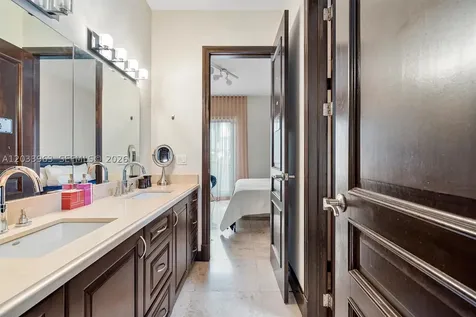 18825 N Bay Road Sunny Isles Beach FL 33160