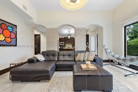 18825 N Bay Road Sunny Isles Beach FL 33160