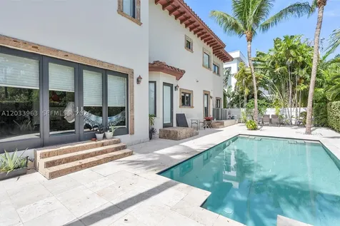 18825 N Bay Road Sunny Isles Beach FL 33160