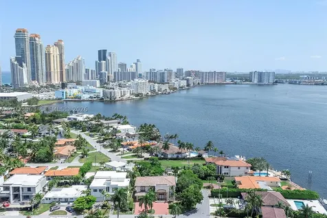 18825 N Bay Road Sunny Isles Beach FL 33160