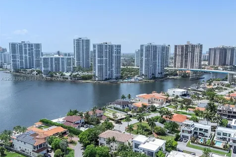 18825 N Bay Road Sunny Isles Beach FL 33160