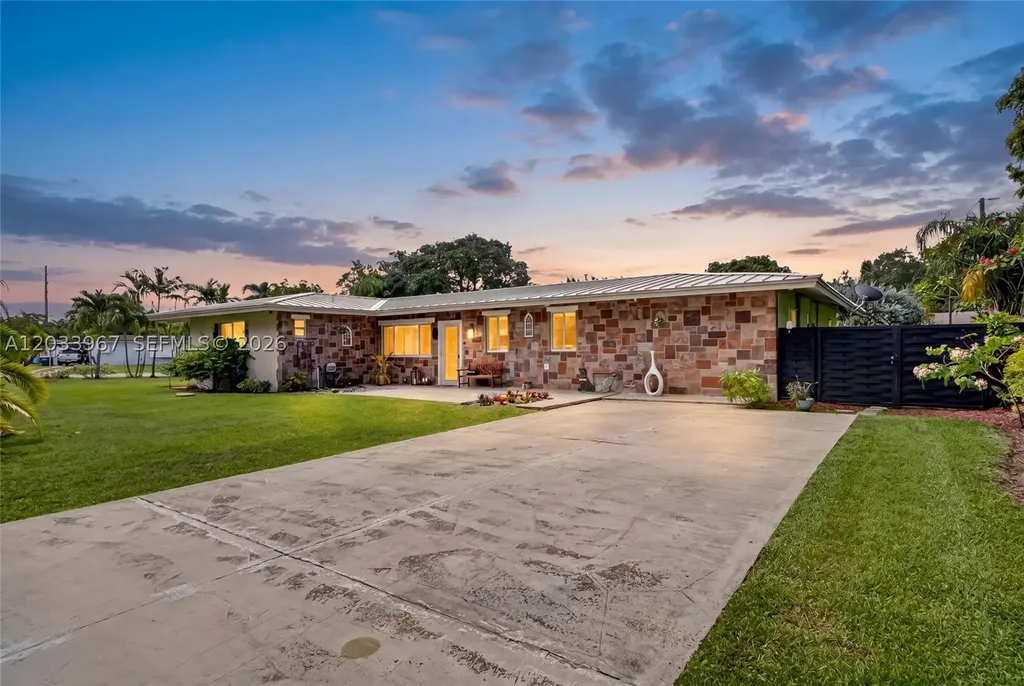 8250 SW 118th Terrace Miami FL 33156
