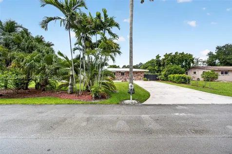8250 SW 118th Terrace Miami FL 33156