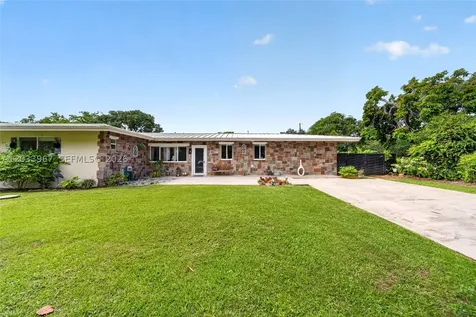 8250 SW 118th Terrace Miami FL 33156