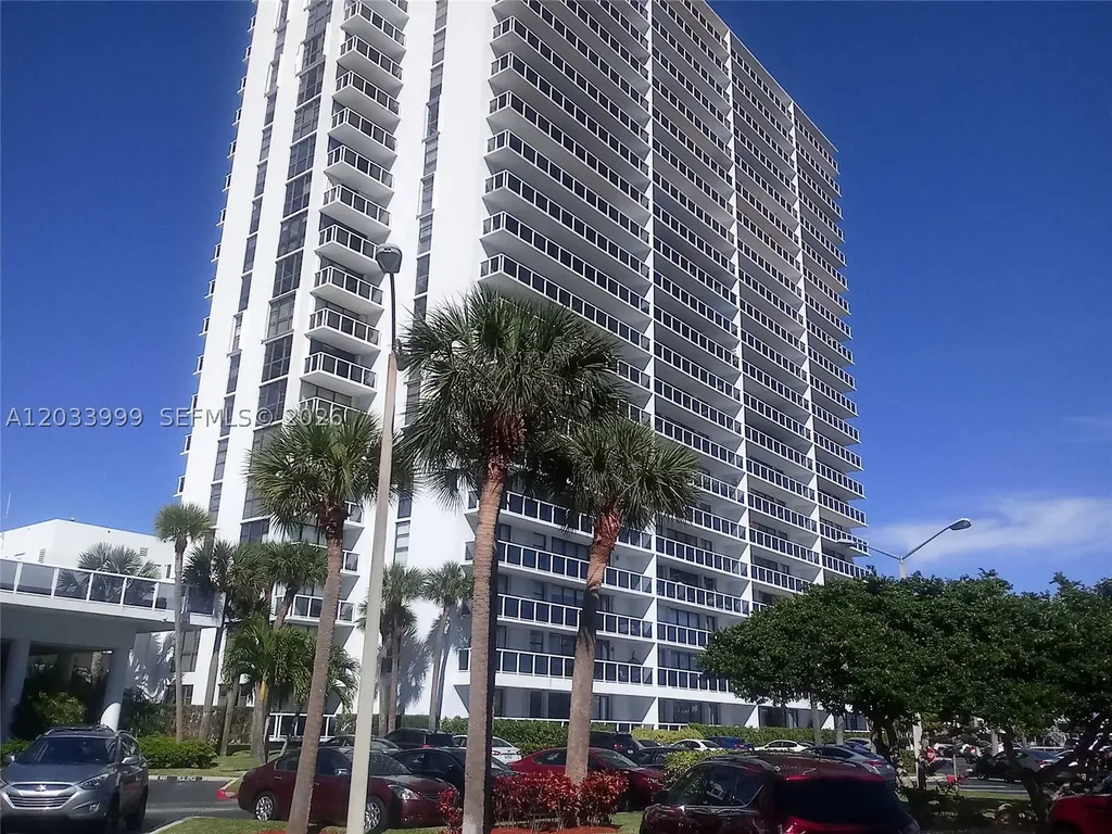 20505 E Country Club Drive Aventura FL 33180