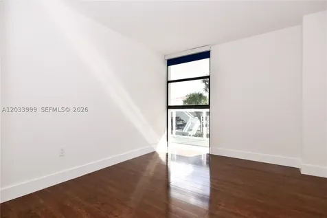 20505 E Country Club Drive Aventura FL 33180
