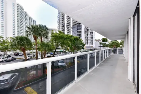 20505 E Country Club Drive Aventura FL 33180
