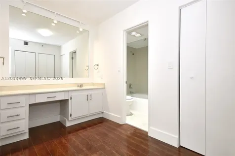 20505 E Country Club Drive Aventura FL 33180