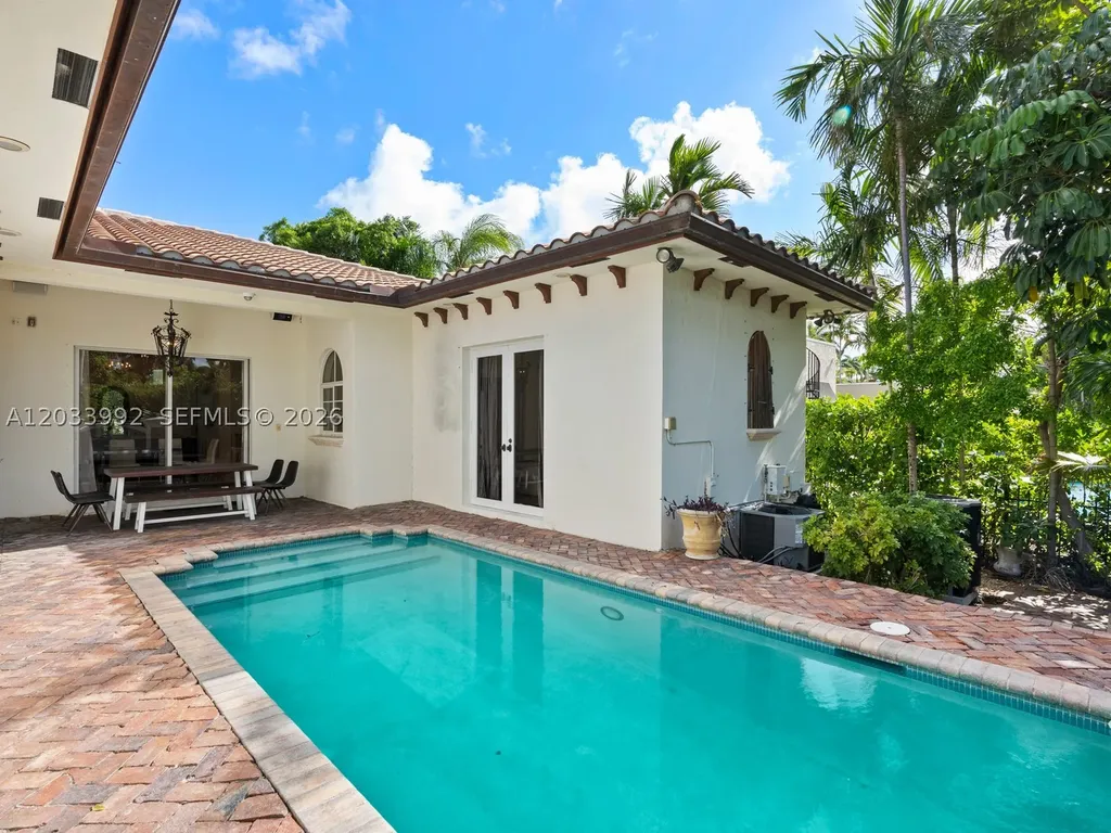 1223 Jackson Street Hollywood FL 33019