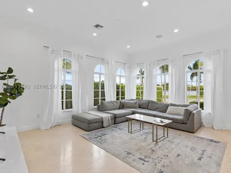 1223 Jackson Street Hollywood FL 33019