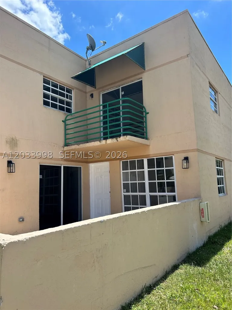 11880 SW 19th Terrace Miami FL 33175