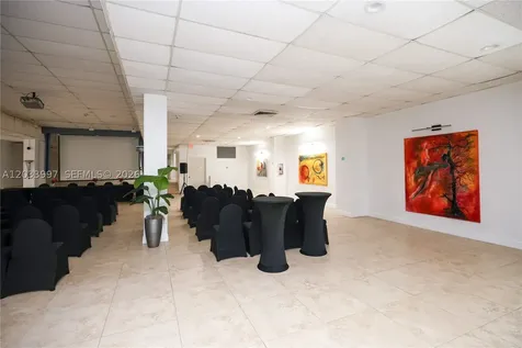 7135 Collins Avenue Miami Beach FL 33141
