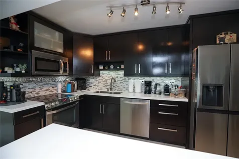 7135 Collins Avenue Miami Beach FL 33141