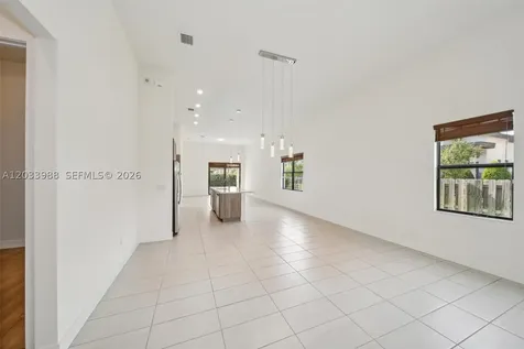7635 NW 103rd Place Doral FL 33178