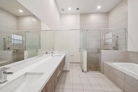 7635 NW 103rd Place Doral FL 33178