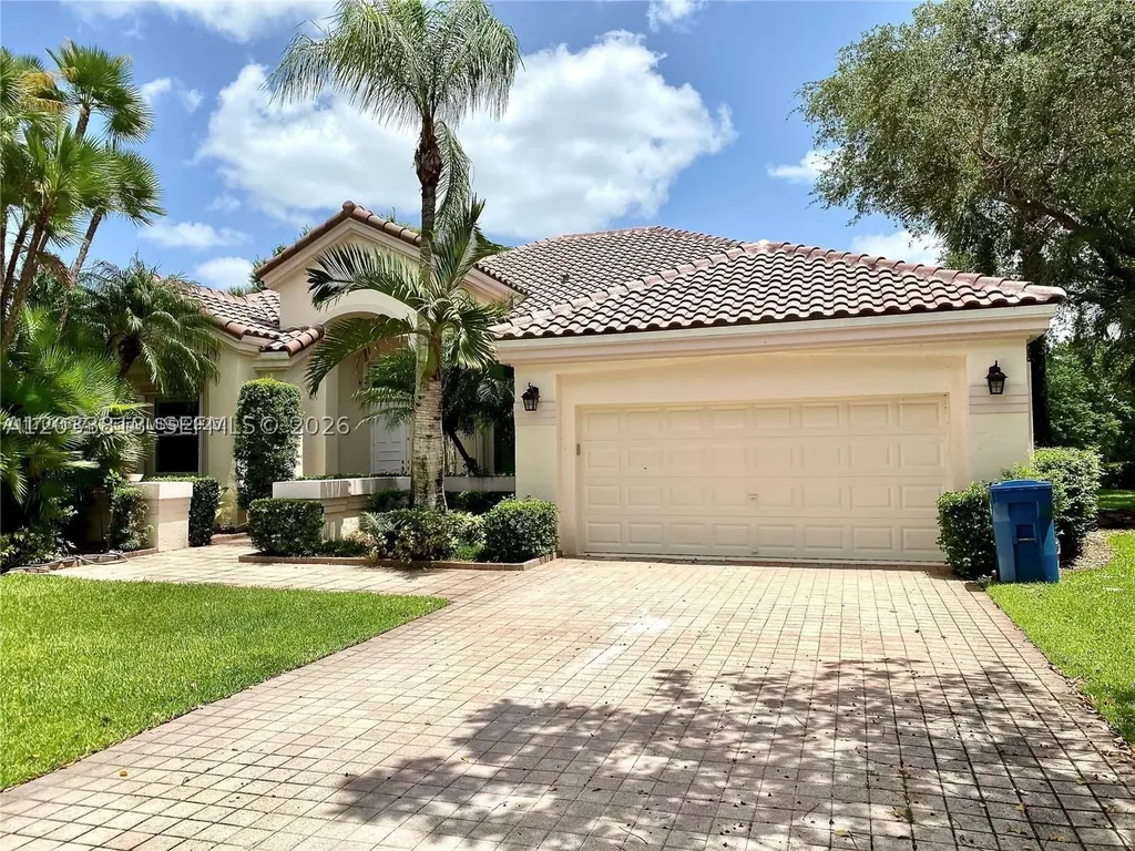 2694 Oakmont Weston FL 33332