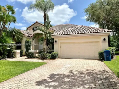 2694 Oakmont Weston FL 33332