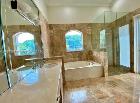 2694 Oakmont Weston FL 33332