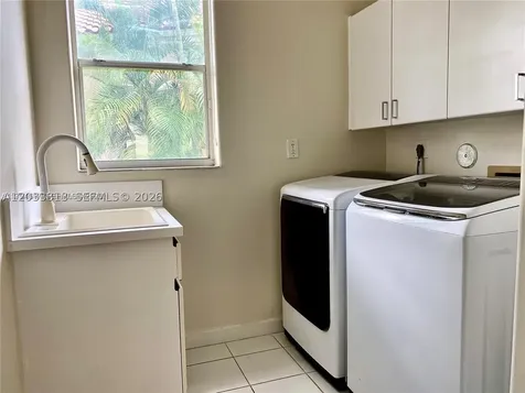 2694 Oakmont Weston FL 33332