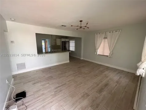 1860 NW 52 Street Miami FL 33142