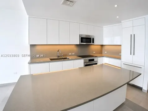 88 SW 7th Street Miami FL 33130