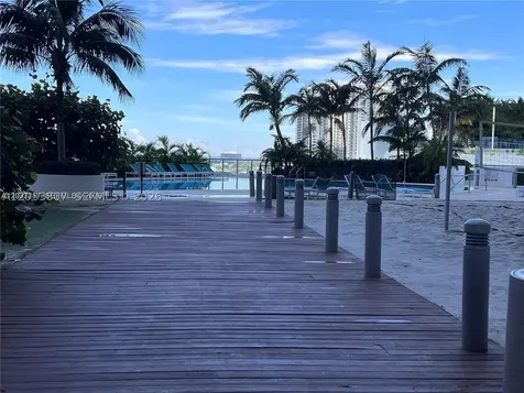 888 Biscayne Boulevard Miami FL 33132