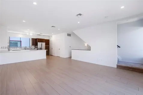 113 NE 6 Fort Lauderdale FL 33304