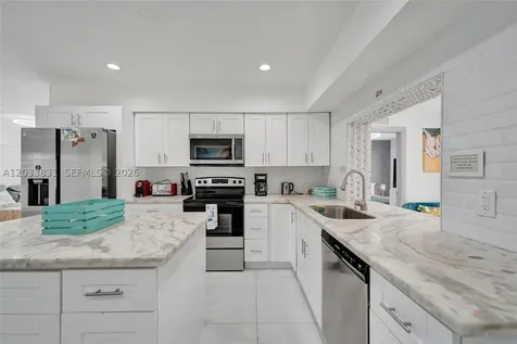 218 SE 4th Street Dania Beach FL 33004