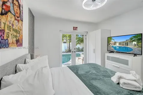 218 SE 4th Street Dania Beach FL 33004