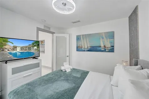 218 SE 4th Street Dania Beach FL 33004