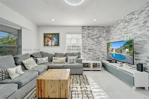218 SE 4th Street Dania Beach FL 33004