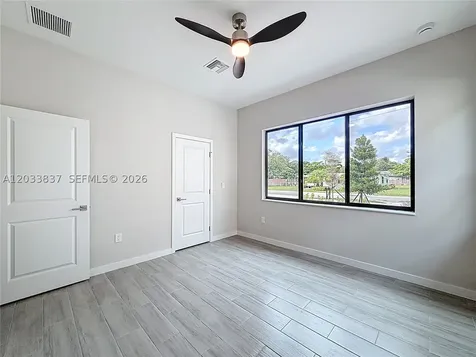 410 NW 41st Street Oakland Park FL 33309