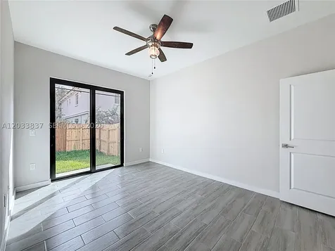 410 NW 41st Street Oakland Park FL 33309