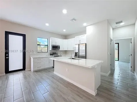 410 NW 41st Street Oakland Park FL 33309