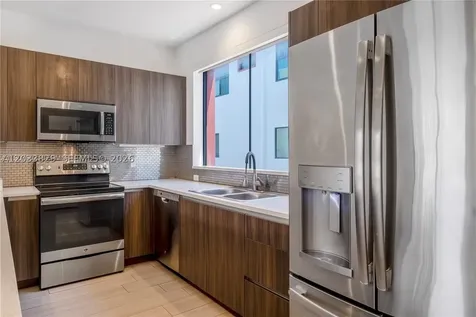 113 NE 6 Fort Lauderdale FL 33304