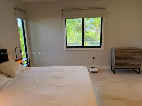 360 NW 40th Street Miami FL 33127
