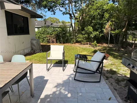360 NW 40th Street Miami FL 33127