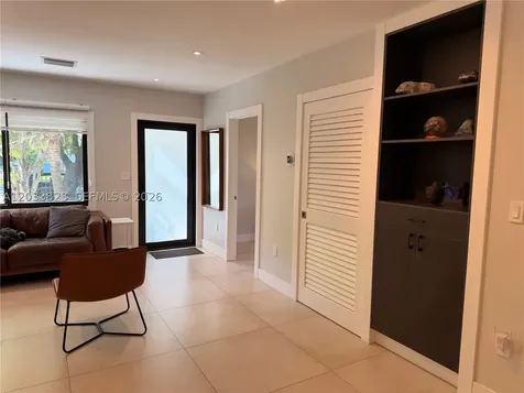 360 NW 40th Street Miami FL 33127